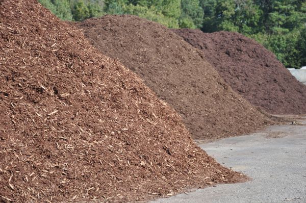 Brown Mulch Delivery in Bella Vista