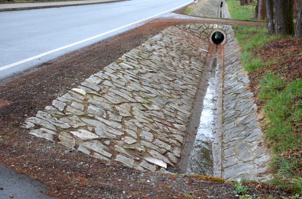 Ditch Landscaping in Bella Vista