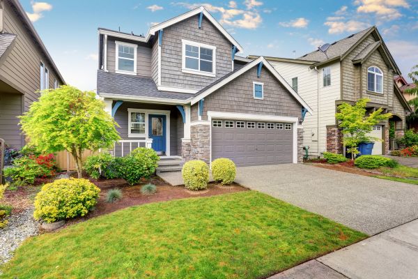 Curb Appeal Landscaping in Bella Vista