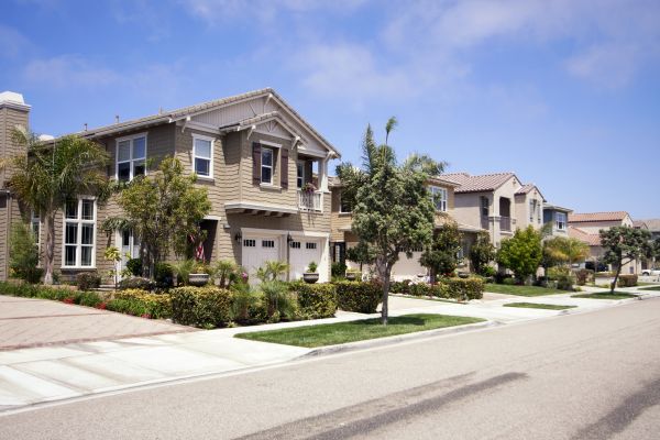 Neighborhood Landscaping in Bella Vista