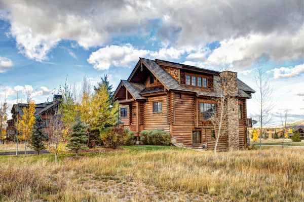 Cabin Landscaping in Bella Vista